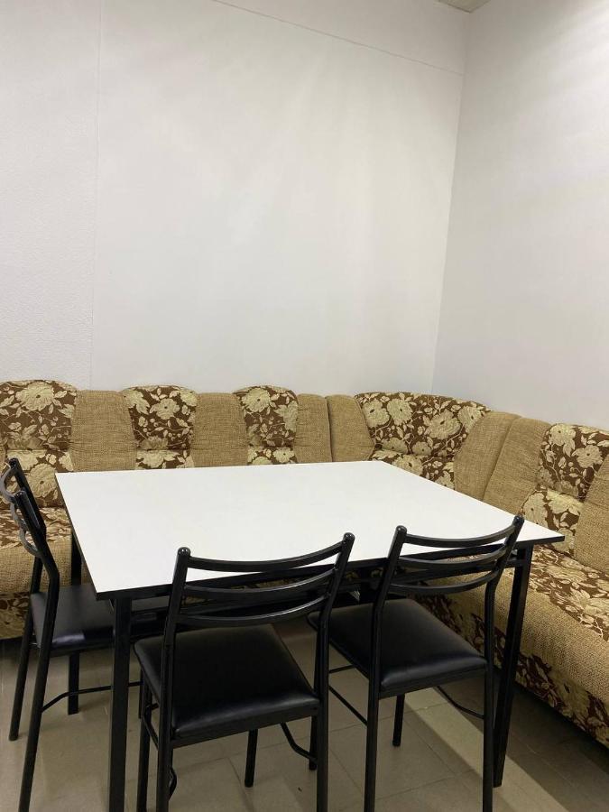 Karakol-Guest B&B 외부 사진