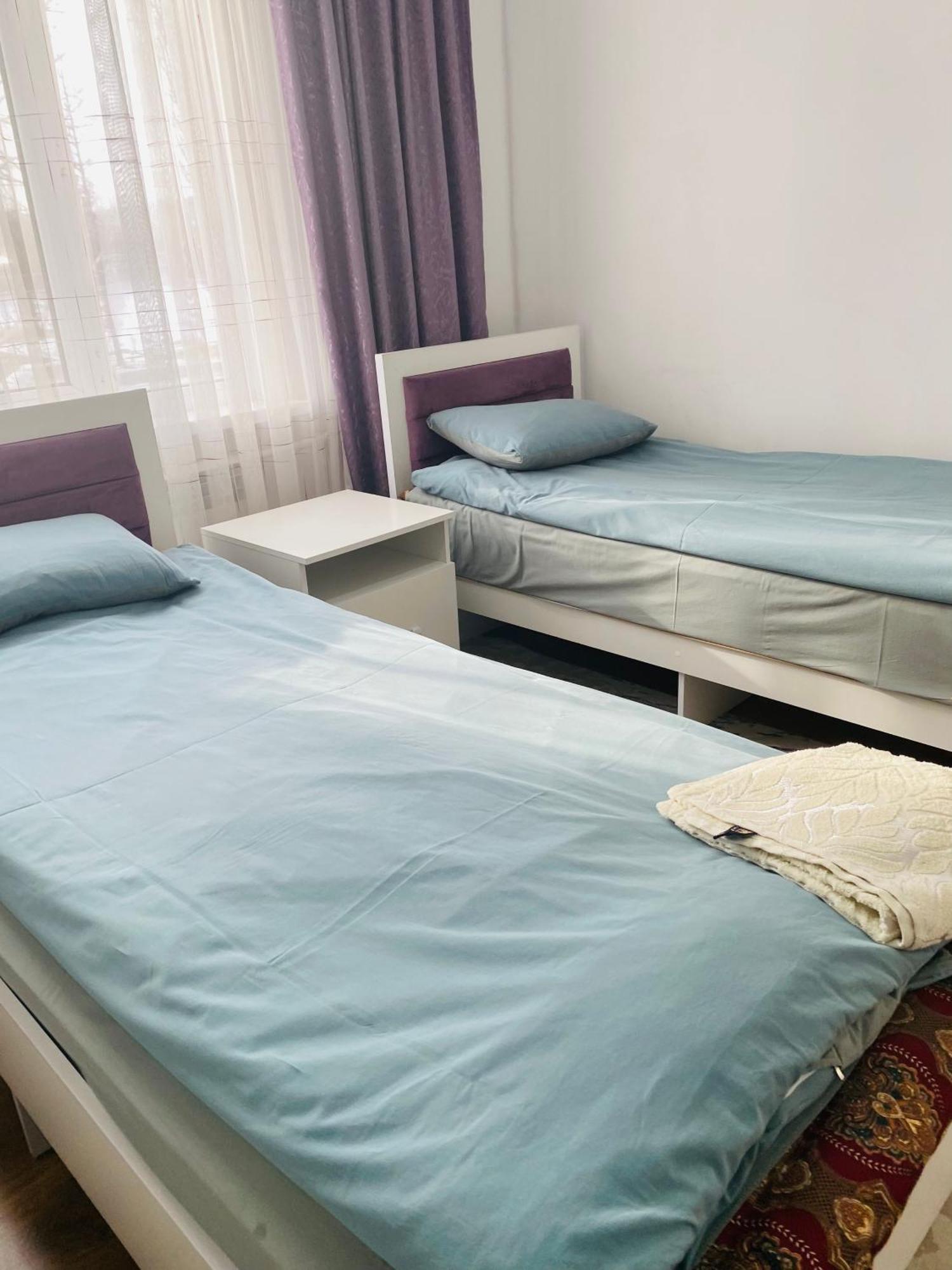 Karakol-Guest B&B 외부 사진