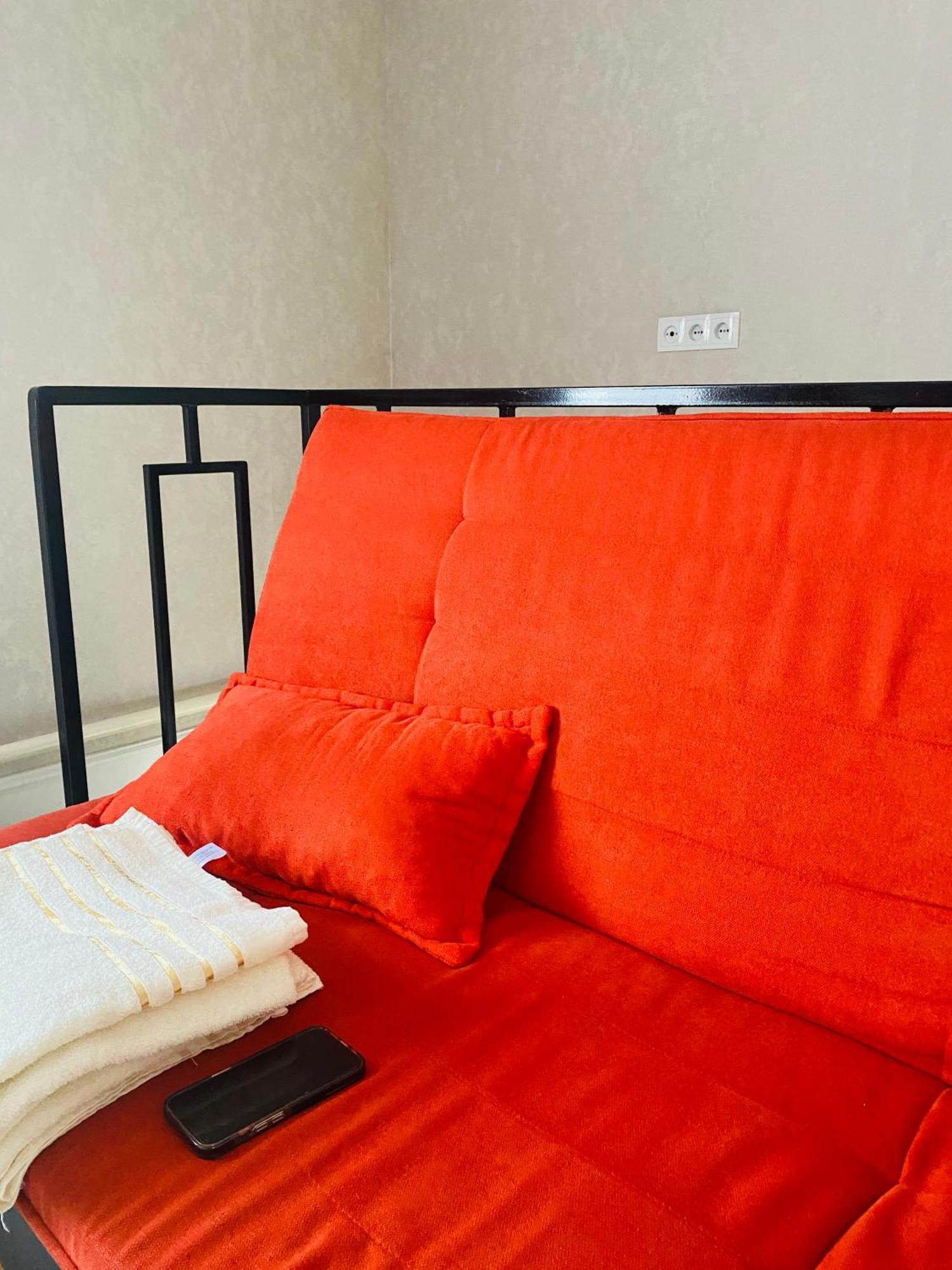 Karakol-Guest B&B 외부 사진